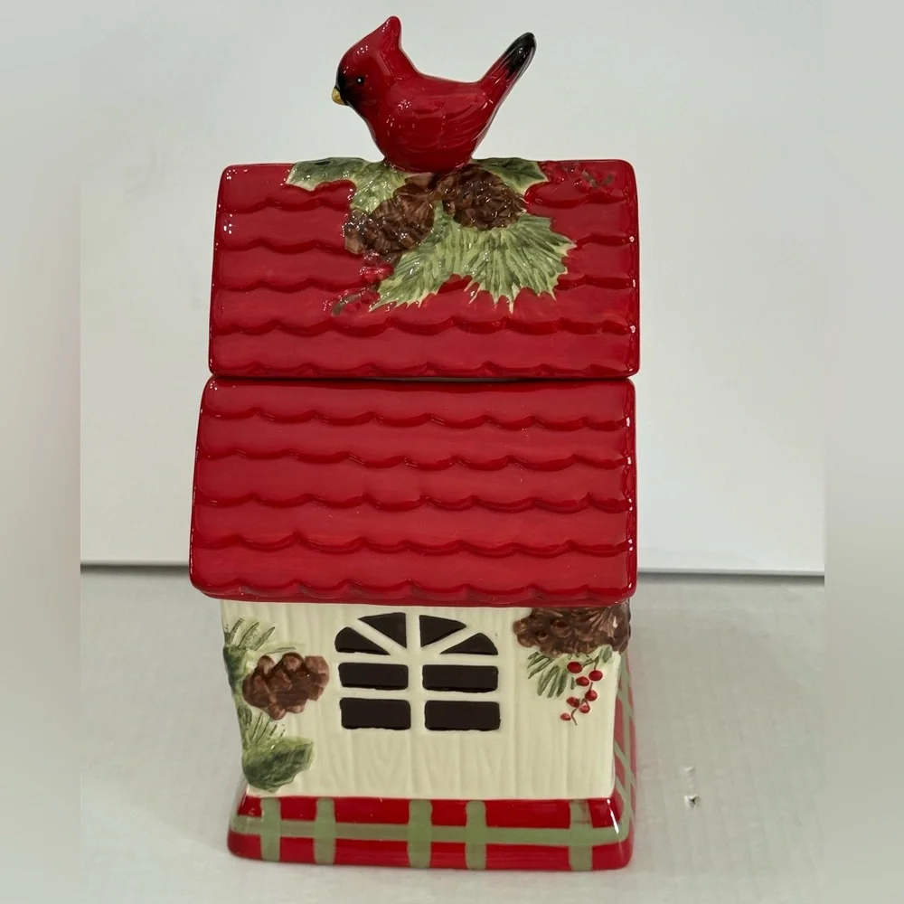 Cracker Barrel Exclusive Cardinal Pine Cone Holiday Birdhouse Cookie Jar New Box